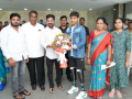 Telangana student who lost both legs after being pushed off train get prosthetic limbs - Hindi News | Telangana student who lost both legs after being pushed off train get prosthetic limbs | Latest health News at Lokmattimes.com