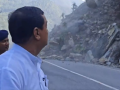 Uttarakhand MP Anil Baluni narrowly escapes landslide on Badrinath Highway - Hindi News | Uttarakhand MP Anil Baluni narrowly escapes landslide on Badrinath Highway | Latest national News at Lokmattimes.com