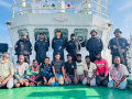13 Bangladeshi fishermen arrested in Bengal's Sunderbans area, boat seized - Hindi News | 13 Bangladeshi fishermen arrested in Bengal's Sunderbans area, boat seized | Latest national News at Lokmattimes.com