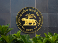 RBI likely to keep repo rate unchanged amid growth risks, low inflation: Report - Hindi News | RBI likely to keep repo rate unchanged amid growth risks, low inflation: Report | Latest business News at Lokmattimes.com