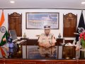 IPS officer Praveer Ranjan assumes charge as CISF DG - Hindi News | IPS officer Praveer Ranjan assumes charge as CISF DG | Latest national News at Lokmattimes.com
