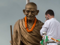 Rahul, Priyanka Gandhi pay tributes to Mahatma Gandhi, Lal Bahadur Shastri - Hindi News | Rahul, Priyanka Gandhi pay tributes to Mahatma Gandhi, Lal Bahadur Shastri | Latest national News at Lokmattimes.com