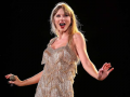 Taylor Swift shows off her vintage-style engagement ring - Hindi News | Taylor Swift shows off her vintage-style engagement ring | Latest entertainment News at Lokmattimes.com