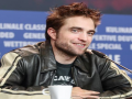 Robert Pattinson: I genuinely enjoy hanging out with babies - Hindi News | Robert Pattinson: I genuinely enjoy hanging out with babies | Latest entertainment News at Lokmattimes.com