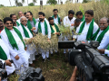 Conduct immediate crop damage survey, provide compensation: Karnataka BJP to Siddaramaiah govt - Hindi News | Conduct immediate crop damage survey, provide compensation: Karnataka BJP to Siddaramaiah govt | Latest national News at Lokmattimes.com