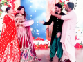 Hina Khan, Isha Malviya recreate Madhuri Dixit-Salman Khan's iconic song from “Hum Aapke Hain Kaun” - Hindi News | Hina Khan, Isha Malviya recreate Madhuri Dixit-Salman Khan's iconic song from “Hum Aapke Hain Kaun” | Latest entertainment News at Lokmattimes.com