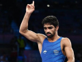 WFI suspends Olympic bronze medallist Aman Sehrawat - Hindi News | WFI suspends Olympic bronze medallist Aman Sehrawat | Latest other-sports News at Lokmattimes.com
