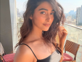 Pooja Hegde wraps up night shoot, gears up for early flight home - Hindi News | Pooja Hegde wraps up night shoot, gears up for early flight home | Latest entertainment News at Lokmattimes.com