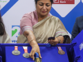 CM Rekha Gupta and LG VK Saxena to flag off Delhi Half Marathon on Sunday - Hindi News | CM Rekha Gupta and LG VK Saxena to flag off Delhi Half Marathon on Sunday | Latest other-sports News at Lokmattimes.com