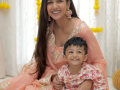 Ishita Dutta shares a fun glimpse of the 'Saturday nights with the Seths' - Hindi News | Ishita Dutta shares a fun glimpse of the 'Saturday nights with the Seths' | Latest entertainment News at Lokmattimes.com