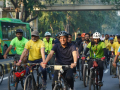 Mandaviya leads ‘Sundays on Cycle’ in New Delhi with doctors and health professionals - Hindi News | Mandaviya leads ‘Sundays on Cycle’ in New Delhi with doctors and health professionals | Latest other-sports News at Lokmattimes.com
