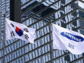Samsung to offer stock compensation to employees - Hindi News | Samsung to offer stock compensation to employees | Latest business News at Lokmattimes.com