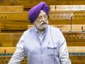 67 million Indians visit fuel stations daily: Hardeep Puri - Hindi News | 67 million Indians visit fuel stations daily: Hardeep Puri | Latest technology News at Lokmattimes.com