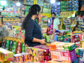 Delhi witnesses bumper firecracker sales ahead of Diwali; sales estimated to be Rs 500 crore - Hindi News | Delhi witnesses bumper firecracker sales ahead of Diwali; sales estimated to be Rs 500 crore | Latest technology News at Lokmattimes.com