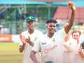 Only Test: Ngarava’s five-for powers Zimbabwe to first home Test win since 2013 - Hindi News | Only Test: Ngarava’s five-for powers Zimbabwe to first home Test win since 2013 | Latest other-sports News at Lokmattimes.com
