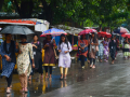 Heavy rain likely in Tamil Nadu for next three days, IMD issues advisory - Hindi News | Heavy rain likely in Tamil Nadu for next three days, IMD issues advisory | Latest national News at Lokmattimes.com