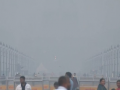 Air quality crosses 400 in several areas as haze envelops Delhi-NCR - Hindi News | Air quality crosses 400 in several areas as haze envelops Delhi-NCR | Latest national News at Lokmattimes.com