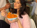 Shraddha Kapoor questions her obsession with carrot as winter season seeps in - Hindi News | Shraddha Kapoor questions her obsession with carrot as winter season seeps in | Latest entertainment News at Lokmattimes.com