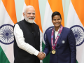Deepti Sharma says she liked being addressed as ‘DSP’ by PM Modi - Hindi News | Deepti Sharma says she liked being addressed as ‘DSP’ by PM Modi | Latest other-sports News at Lokmattimes.com