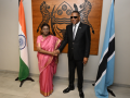 President Murmu, Botswana counterpart agree to expand bilateral ties across key sectors - Hindi News | President Murmu, Botswana counterpart agree to expand bilateral ties across key sectors | Latest international News at Lokmattimes.com