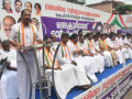 Congress to hold torch rally on Sabarimala pilgrimage opening day on Nov 17 - Hindi News | Congress to hold torch rally on Sabarimala pilgrimage opening day on Nov 17 | Latest national News at Lokmattimes.com