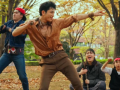 Japanese fan's clip showing him imitate Ram Charan's steps in 'Chikiri Chikiri' goes viral; 'Peddi' director reacts! - Hindi News | Japanese fan's clip showing him imitate Ram Charan's steps in 'Chikiri Chikiri' goes viral; 'Peddi' director reacts! | Latest entertainment News at Lokmattimes.com