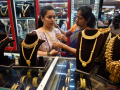 Gold prices see further drop as safe haven buying eases - Hindi News | Gold prices see further drop as safe haven buying eases | Latest technology News at Lokmattimes.com