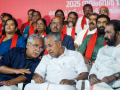 Kerala CPI(M) rejigs list as CM Vijayan eyes historic third term - Hindi News | Kerala CPI(M) rejigs list as CM Vijayan eyes historic third term | Latest national News at Lokmattimes.com