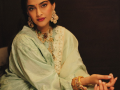 Sonam Kapoor is ‘shaadi ready’, reveals two looks she absolutely loved - Hindi News | Sonam Kapoor is ‘shaadi ready’, reveals two looks she absolutely loved | Latest entertainment News at Lokmattimes.com