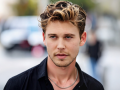 Austin Butler breaks silence on alleged romance with Emily Ratajkowski - Hindi News | Austin Butler breaks silence on alleged romance with Emily Ratajkowski | Latest entertainment News at Lokmattimes.com