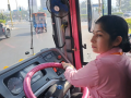 Women empowerment: Gujarat gets its first female driver behind wheel of BRTS bus - Hindi News | Women empowerment: Gujarat gets its first female driver behind wheel of BRTS bus | Latest national News at Lokmattimes.com