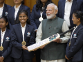 PM Narendra Modi hosts World Cup winning blind women's team - Hindi News | PM Narendra Modi hosts World Cup winning blind women's team | Latest other-sports News at Lokmattimes.com