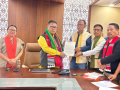 Assam tribal group, govt hold talks on ST status for six communities - Hindi News | Assam tribal group, govt hold talks on ST status for six communities | Latest national News at Lokmattimes.com