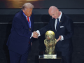 FIFA awards first-ever peace prize to US President Donald Trump ahead of World Cup draw - Hindi News | FIFA awards first-ever peace prize to US President Donald Trump ahead of World Cup draw | Latest other-sports News at Lokmattimes.com