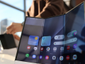 Samsung tops global foldable phone shipments in Q3: Report - Hindi News | Samsung tops global foldable phone shipments in Q3: Report | Latest technology News at Lokmattimes.com