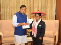 Assam CM Himanta Biswa Sarma awards Rs 10 lakh, promises govt job to India’s blind cricket trailblazer Simu Das - Hindi News | Assam CM Himanta Biswa Sarma awards Rs 10 lakh, promises govt job to India’s blind cricket trailblazer Simu Das | Latest other-sports News at Lokmattimes.com