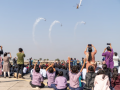 Gujarat: IAF’s Sarang team mesmerises Ankleshwar with aerial display - Hindi News | Gujarat: IAF’s Sarang team mesmerises Ankleshwar with aerial display | Latest national News at Lokmattimes.com