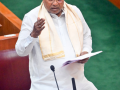 'I'm the CM, will continue for full term': Siddaramaiah asserts amid Cong infighting - Hindi News | 'I'm the CM, will continue for full term': Siddaramaiah asserts amid Cong infighting | Latest national News at Lokmattimes.com