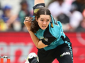 Teen pacer Hamilton wins WBBL young gun award, Lanning takes Golden Bat honour - Hindi News | Teen pacer Hamilton wins WBBL young gun award, Lanning takes Golden Bat honour | Latest other-sports News at Lokmattimes.com