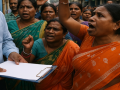 Bengal SIR review: EC's special observer faces women's protest in South 24 Parganas - Hindi News | Bengal SIR review: EC's special observer faces women's protest in South 24 Parganas | Latest national News at Lokmattimes.com