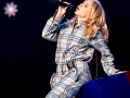 Kylie Minogue wants Margot Robbie to play her in biopic - Hindi News | Kylie Minogue wants Margot Robbie to play her in biopic | Latest entertainment News at Lokmattimes.com