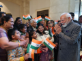 PM Modi receives warm welcome from Indian community in Jordan - Hindi News | PM Modi receives warm welcome from Indian community in Jordan | Latest international News at Lokmattimes.com