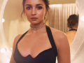 Here’s how Alia Bhatt brings weekend vibes to a weekday - Hindi News | Here’s how Alia Bhatt brings weekend vibes to a weekday | Latest entertainment News at Lokmattimes.com