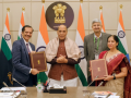 Rajnath Singh steers MoU between DRDO, Raksha University for R&D - Hindi News | Rajnath Singh steers MoU between DRDO, Raksha University for R&D | Latest national News at Lokmattimes.com