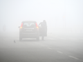 Dense fog envelops Delhi-NCR; average air quality remains 'very poor' - Hindi News | Dense fog envelops Delhi-NCR; average air quality remains 'very poor' | Latest national News at Lokmattimes.com