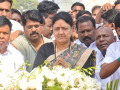 Sasikala to field candidates in TN Assembly polls, announcement on Jayalalithaa’s birth anniversary - Hindi News | Sasikala to field candidates in TN Assembly polls, announcement on Jayalalithaa’s birth anniversary | Latest national News at Lokmattimes.com