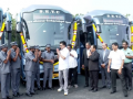 TN CM upgrades transport services, flags off 20 luxury buses - Hindi News | TN CM upgrades transport services, flags off 20 luxury buses | Latest national News at Lokmattimes.com