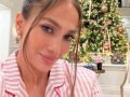 Jennifer Lopez celebrates Christmas in company of her loved ones - Hindi News | Jennifer Lopez celebrates Christmas in company of her loved ones | Latest entertainment News at Lokmattimes.com