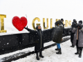 Hotels in Gulmarg see full occupancy as New Year revellers throng Kashmir - Hindi News | Hotels in Gulmarg see full occupancy as New Year revellers throng Kashmir | Latest business News at Lokmattimes.com