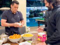 Salman Khan serves a delectable portion of ‘Bhau chi bhel’ to Riteish Deshmukh - Hindi News | Salman Khan serves a delectable portion of ‘Bhau chi bhel’ to Riteish Deshmukh | Latest entertainment News at Lokmattimes.com